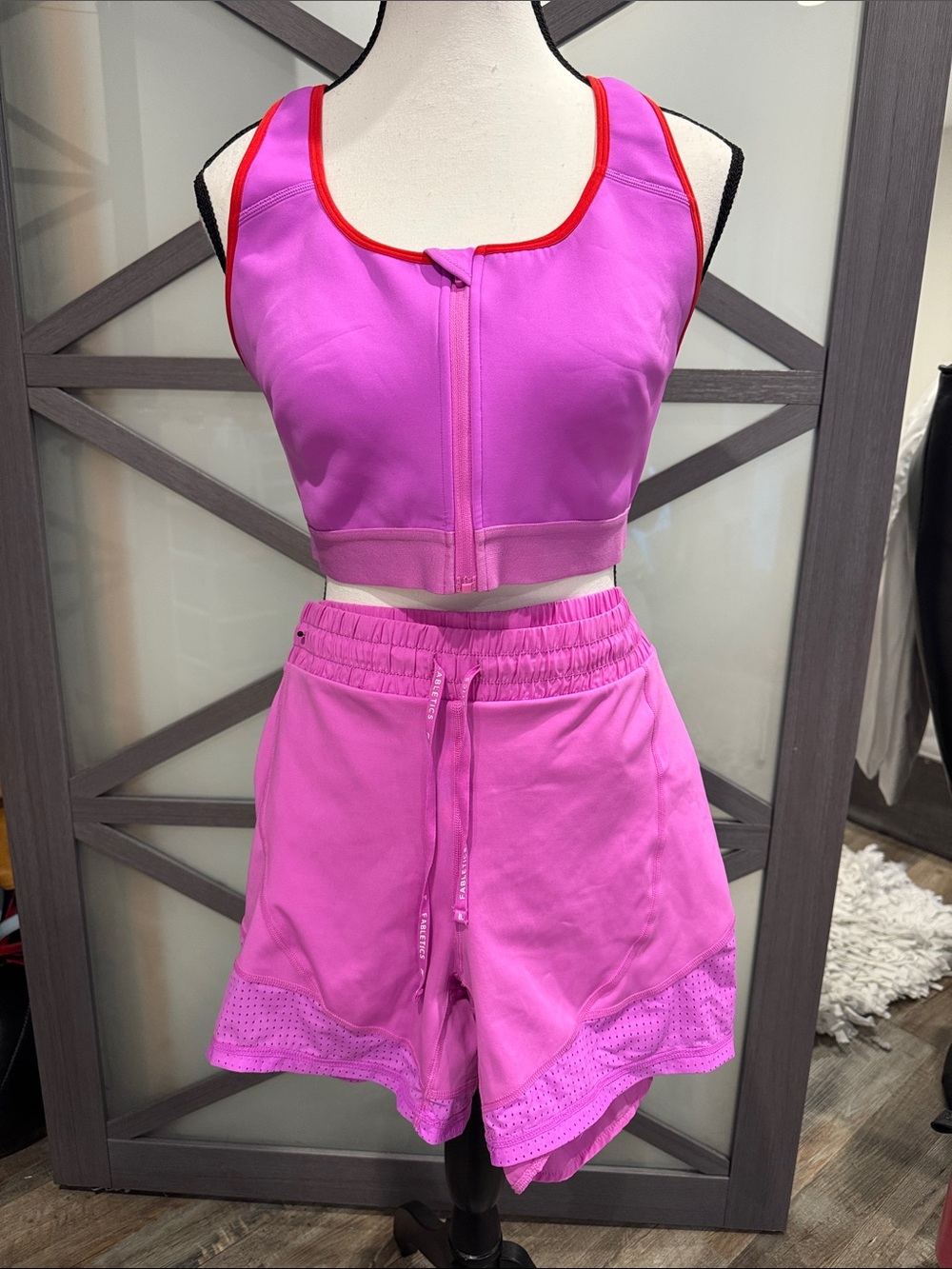 Women's Pink Zip-Front Sports Bra & Reversible Shorts Set- Medium